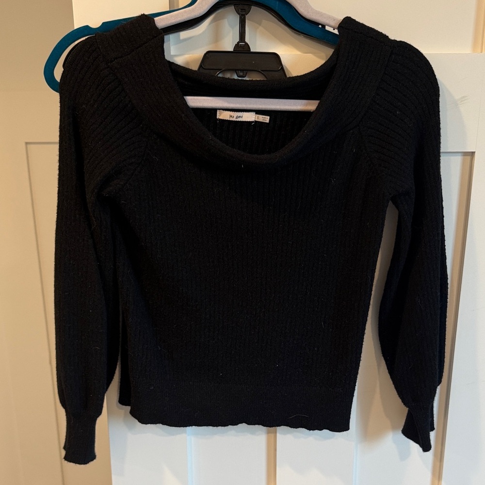 Miami Off-the-Shoulder Black Sweater